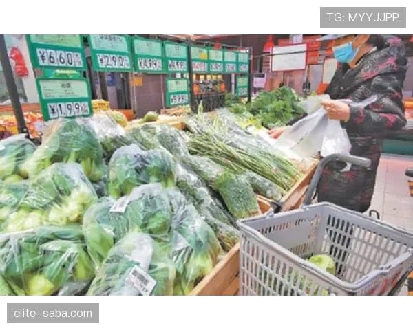 菲尔普斯在超市推车里扫一圈就是私厨份量，我连夜宵都不好意思点